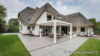 Strakke lamellenoverkapping als woninguitbreiding