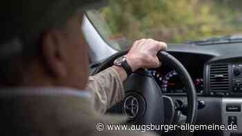 Polizei stoppt 77-jährigen Autofahrer – der seit 30 Jahren ohne Führerschein fährt