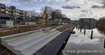 Drukte door afsluiting bij binnenstad: waarom bouw je een tribune bij de rivier?