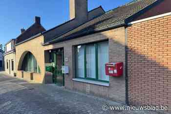 Sint-Baafs-Vijve verliest brievenbus, maar krijgt pakjesautomaat: burgemeester wil beide mogelijkheden aan elkaar koppelen