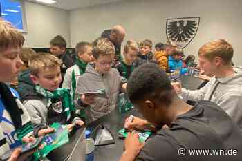 Profi-Spieler und Lieblings-Maskottchen