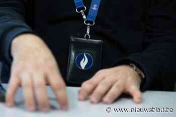 Man (27) is zo dronken dat zijn ouders politie bellen en hij agente ernstig verwondt