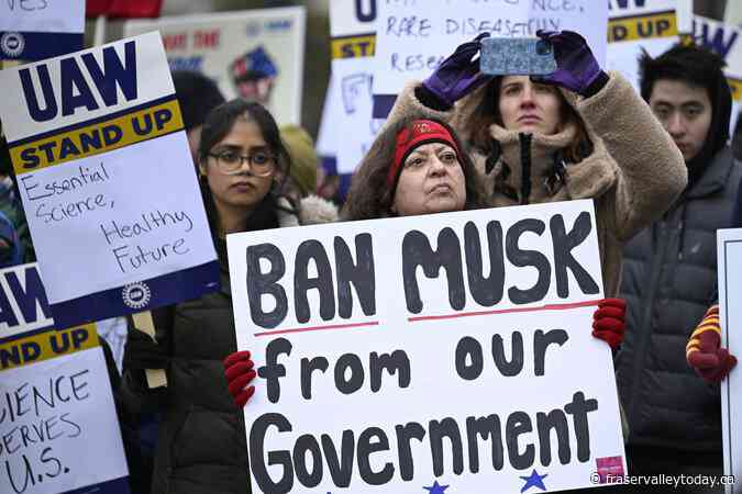 The Trump administration sets the stage for large-scale federal worker layoffs in a new memo