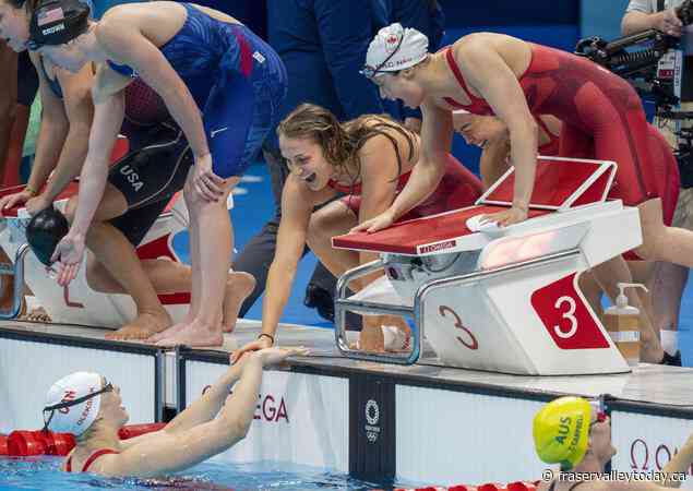 Olympic and world championship medallist Rebecca Smith retires from swimming