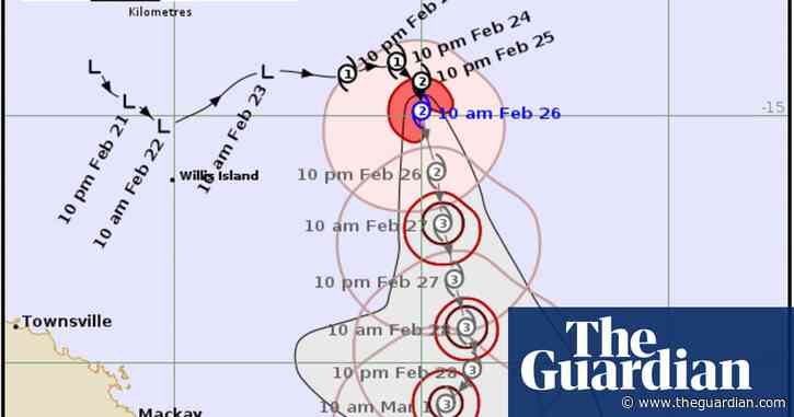 Tropical Cyclone Alfred forecast: system yet to intensify as it lingers off Queensland coast