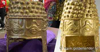 Replica van gestolen helm populair onder carnavalsvierders: ‘Kost een paar pilsjes, maar dan heb je ook wat’