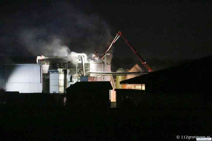 Brand in industriepand Oude Pekela breidt zich uit via drooginstallatie