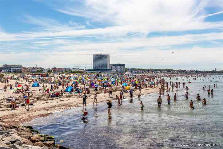 An den FKK-Stränden in Warnemünde, Hohe Düne und Markgrafenheide darf künftig nur auch unbekleidet gebadet werden. Das hat die Rostocker Bürgerschaft heute beschlossen.