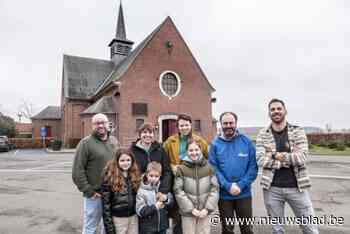 Ouderraad organiseert tweede comedynight in kerk en pakt uit met extra familiedag