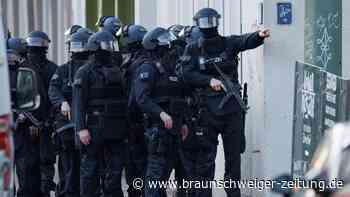 Schüsse vor Bielefelder Gericht: Zwei Verdächtige festgenommen