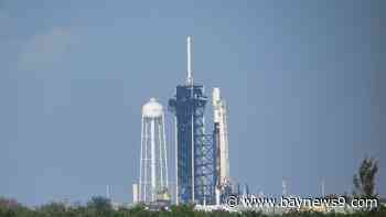 SpaceX launches Intuitive Machines’ lunar lander to the moon