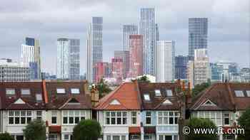 Gap between prices of UK flats and houses ‘widest in 30 years’