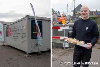 Door wegenwerken is bakkerij van Luc amper bereikbaar, dus verkoopt hij nu z’n brood vanuit een container: “Ik ben véél meer ruimte gewoon”