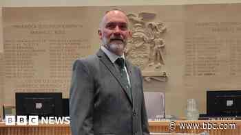 Conservative council group leader steps down