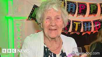 Woman celebrates 105th birthday with care home rave