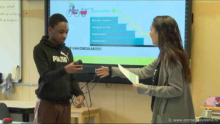 Almere - Almeerse scholen doen mee aan 'E-waste Race' en zamelen oude elektrische apparaten in
