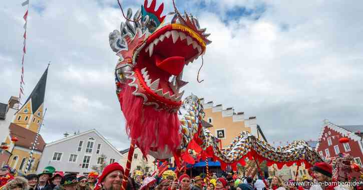 Tausende wieder beim Chinesenfasching an der Altmühl