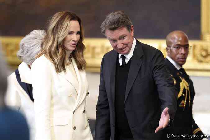 U.S. President Trump takes to social media to defend hockey legend Wayne Gretzky