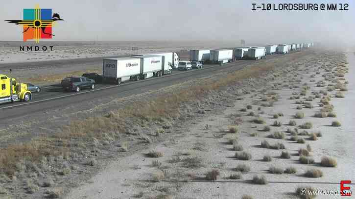 Interstate 10 closed in both directions near Arizona border due to crash
