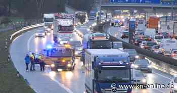 Zwei Autounfälle auf der A7 bei Kaltenkirchen: Gleiche Stelle, gleiche Zeit