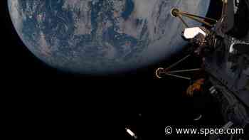 Private Athena moon lander beams home gorgeous views of Earth from space (photos)