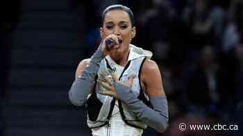 Pop star Katy Perry, news personalities Gayle King and Lauren Sanchez to go into space