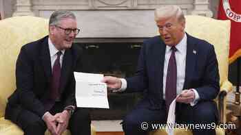 Putin would 'keep his word' in Ukraine war negotiations, Trump says in sit-down with British Prime Minister Starmer