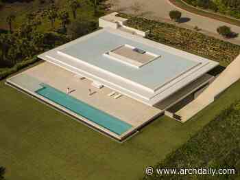 House in Sotogrande / Fran Silvestre Arquitectos