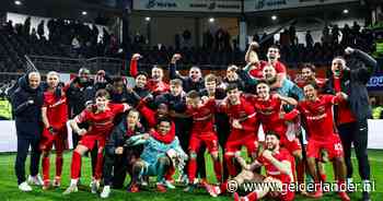 AZ neemt strafschoppen beter dan Heracles en plaatst zich voor bekerfinale tegen Go Ahead