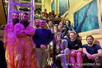 Tientallen kunstenaars palmen voormalige hostellerie Pannenhuis in