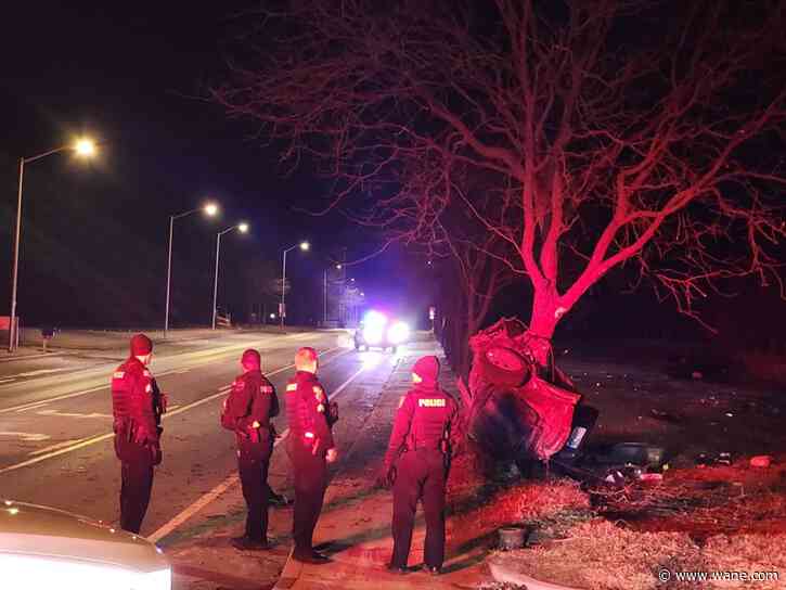 Crash splits car in half on Fort Wayne's east side