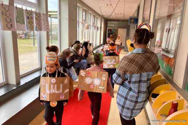 Leerlingen basisschool Bengel vieren letterfeest