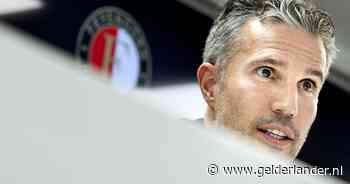 Robin van Persie debuteert bij Feyenoord noodgedwongen met compleet nieuw middenveld