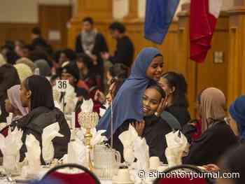 Late-night kababs and paneer: More halal restaurants extend hours during Ramadan
