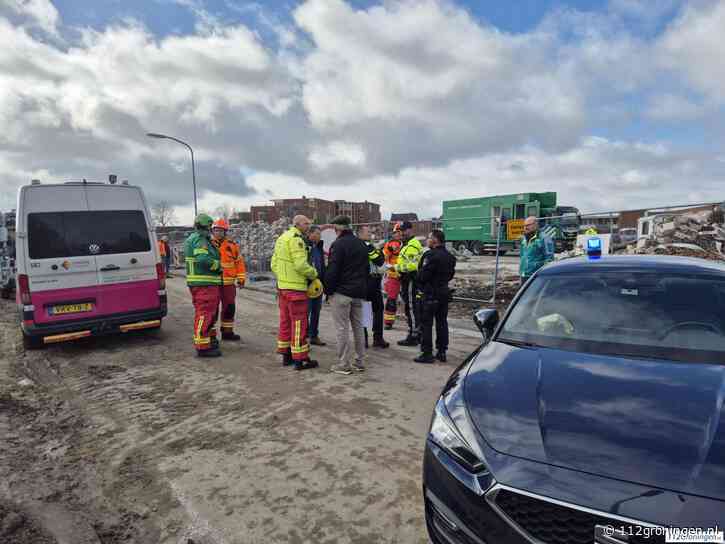 `Grip 1`bij Snik in Uithuizen, gaslekkage na graafwerkzaamheden, 13 woningen ontruimd (Video)