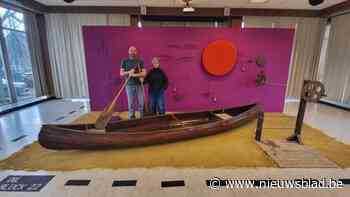 Kunstenaarskoppel uit Schelle bouwt kano met boodschap om ‘wereld af te schuimen’: “Hopelijk geraken we ermee in Brazilië”