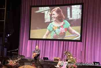 Honderden Leuvenaars nemen afscheid van actrice Martje Ceulemans (39): “Als je bij haar was, was je vrolijk”