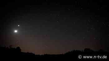 Merkur komplettiert Ansammlung: Astronomische Rarität: Sieben Planeten bilden eine fast perfekte Linie