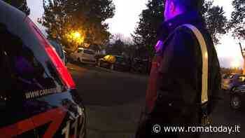 "C'è un ladro": sorpreso mentre rovista in casa. Arrestato 25enne