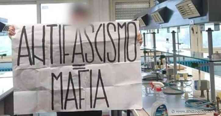 Blitz di Blocco studentesco nelle scuole: “Antifascismo uguale mafia”. Le proteste: “Gravissimo”