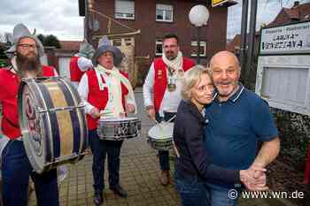 Sie tanzen unter Tränen den letzten Walzer in ihrer Pizzeria