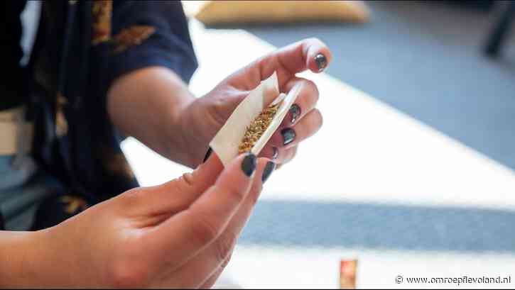 Flevoland - Nieuwsoverzicht 28/02 | Docent gymnasium op non-actief  • Toch geen coffeeshop