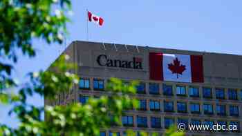 Many public servants in biggest federal departments breaking remote work rules