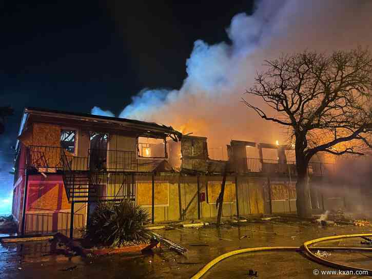 VIDEO: AFD responding to apartment fire in northeast Austin