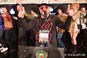 840 Kostümierte feiern eine närrische Party der Extraklasse