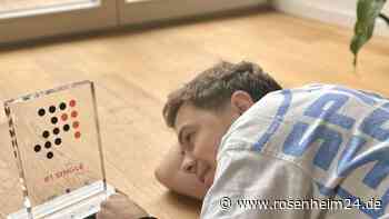 Zauber der Lampe aus den 70ern: Oimara wackelt an Chart-Spitze und spricht über „Platzerl“ in der Region