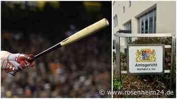 Können 14 Attacken mit Baseballschläger Notwehr sein? Waldkraiburger lebt mit Schrauben im Gesicht