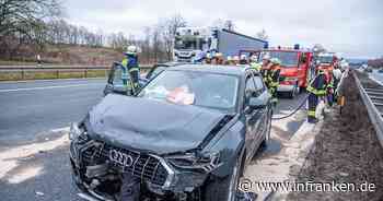 Massencrash auf A73 bei Hirschaid: Autofahrerin kracht in Stauende - Vollsperrung