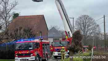 Brand vernielt woning op Voorteinde: Bewoner tijdig buiten geraakt