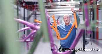 Fietsenbouwer uit de Achterhoek combineert ambacht met robots, maar het is niet genoeg: 'Personeelstekort remt ons’